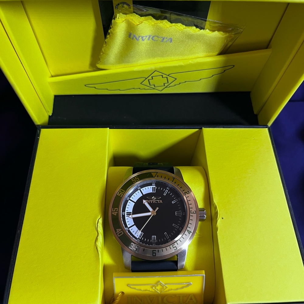 Invicta unisex Specialty Collection Japan Movement Flame Fusion Saphire Crystal